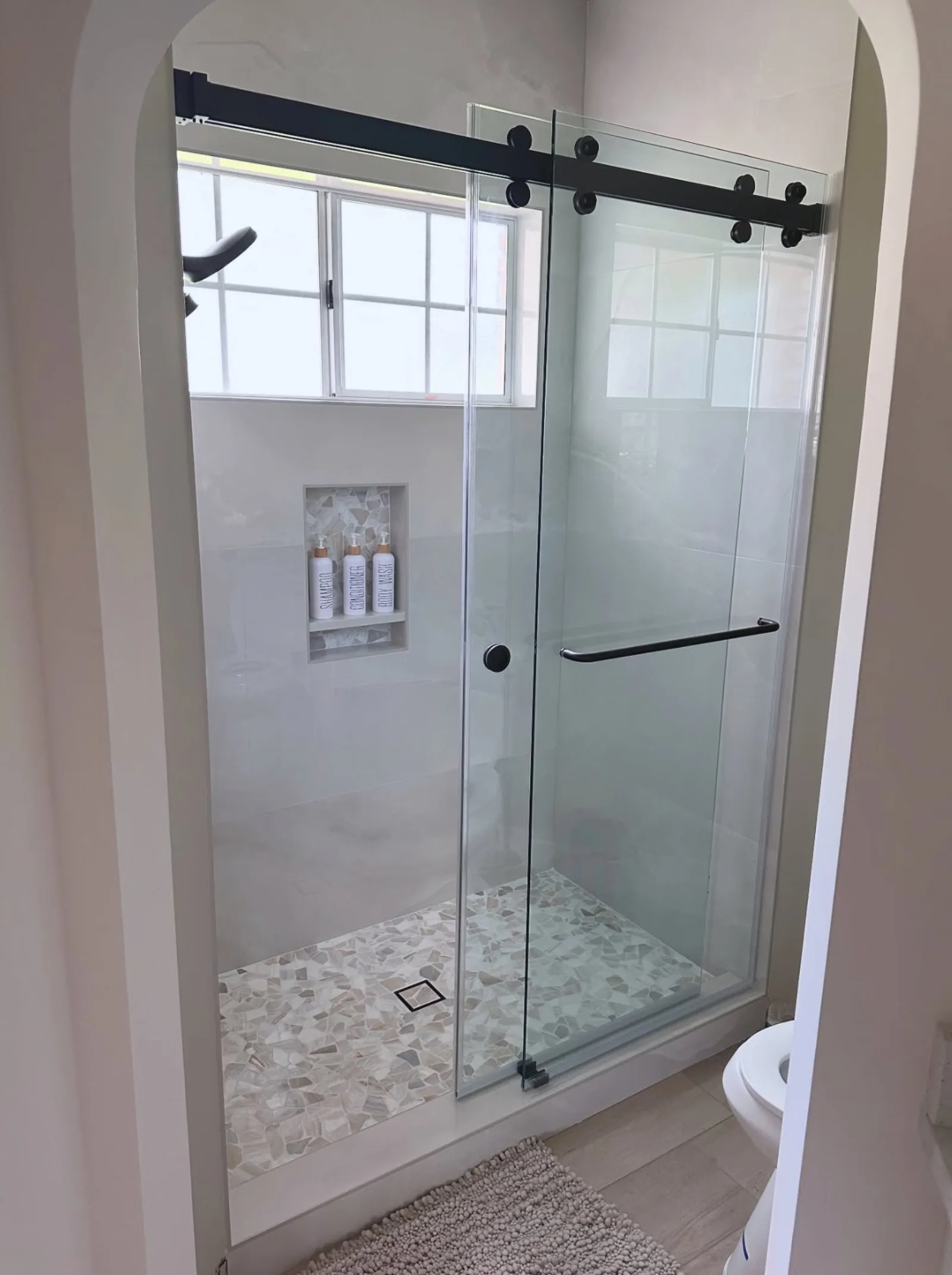 Custom walk-in tile shower built by Cypress Tile and Stone in Middleburg, Florida